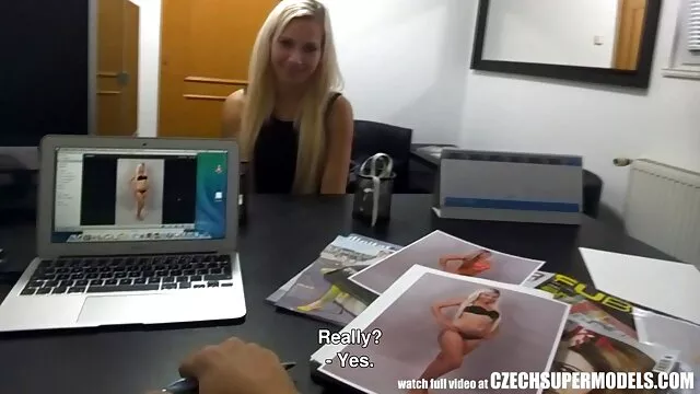 چاودارهای فیلم سوپر بکن بکن سکسی زرق و برق دار در ملا عام fucks