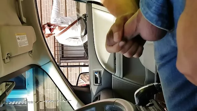 نگاهی فیلم تمام سوپر سکسی به OMG ران او