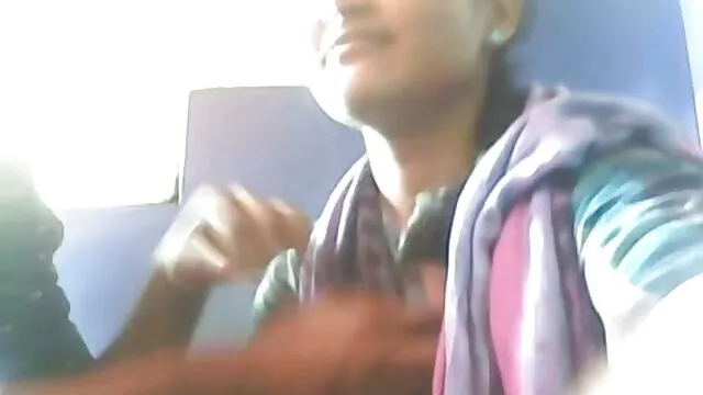 هدر عمیق نوجوان تایلندی کوچک آسیایی با سوپر لخت سکسی کاندوم قورت می دهد