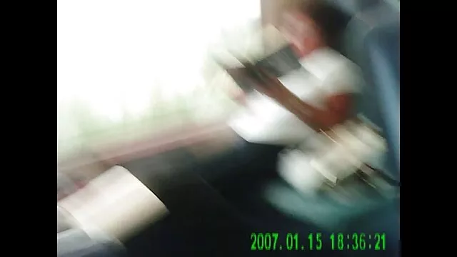 Busty milf استیکر سوپری سوار بر بیدار سخت است