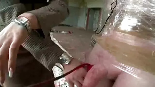 4 دانلود فیلم کوتاه سوپر سکسی بدن لاغر خیریه شکننده کرافورد که با عضوی بزرگ مالیده شده است