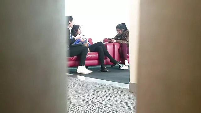 شلوار جین سکسی نوجوان یک گربه صورتی به سختی فیلم سوپر بکن بکن خفن میخ می شود